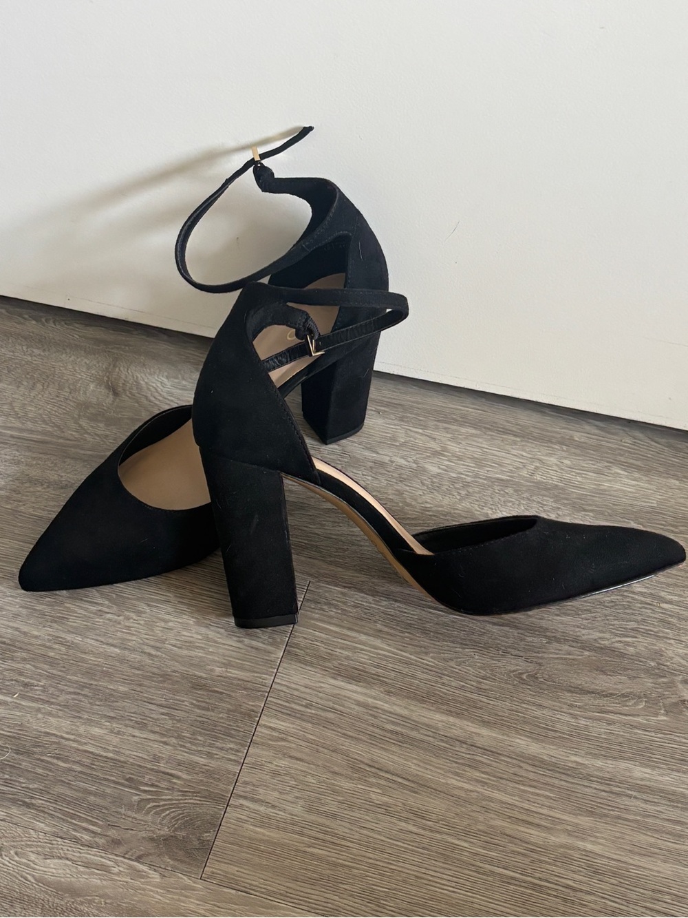 Aldo Black Pointed Toe Ankle-Strap Block Heels - Picture 3 of 8
